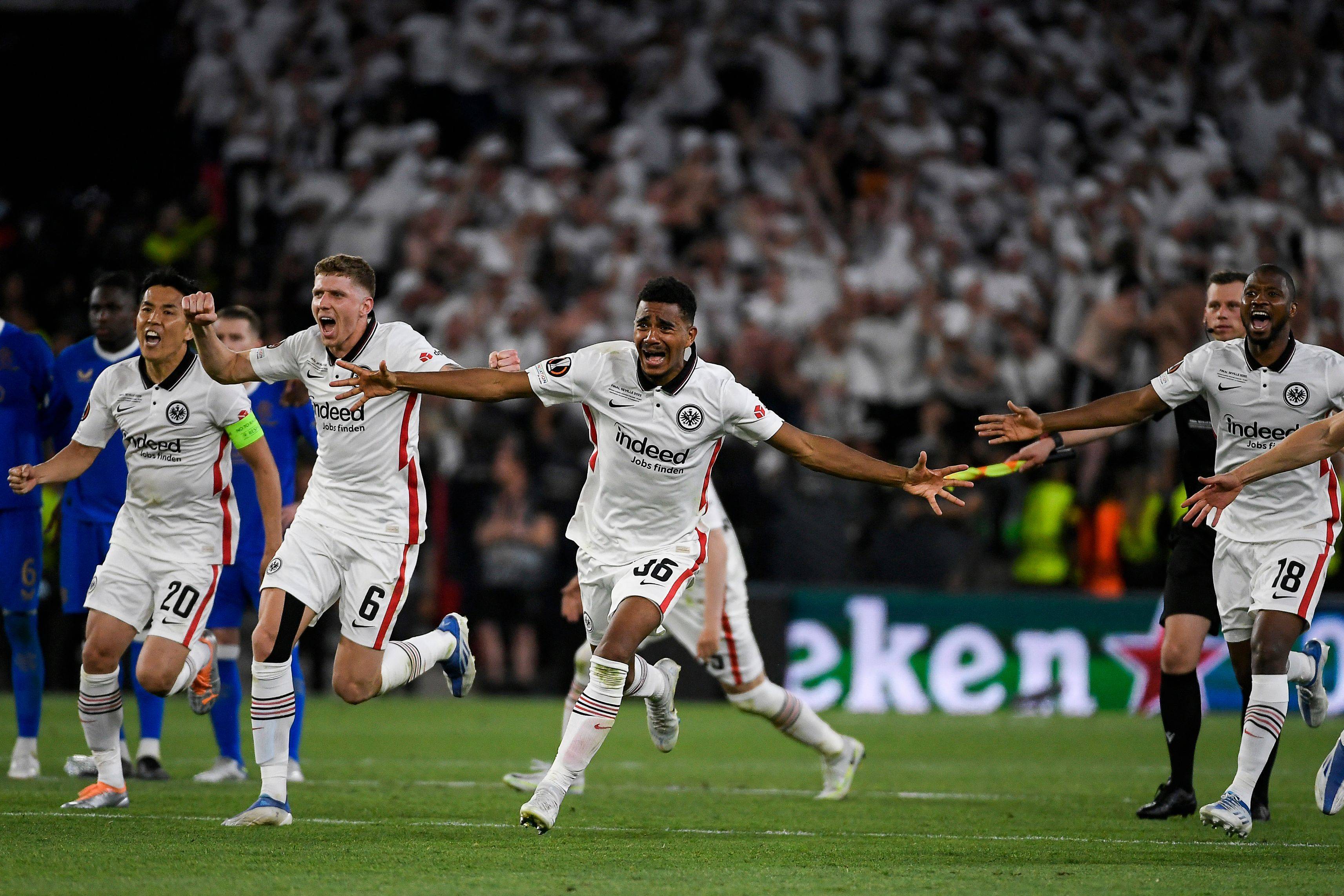 奥格斯堡球队展现出色表现，取得胜利的简单介绍